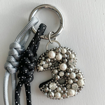 1/10 21:00-🌟【①黒フェルト✖︎silverビーズ・ビジュー刺繍】 数字キーチャーム🔑🩶　dailymaily キーホルダー　大人アクセサリー　キラキラ　