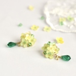 菜の花とビジューのピアス/イヤリング