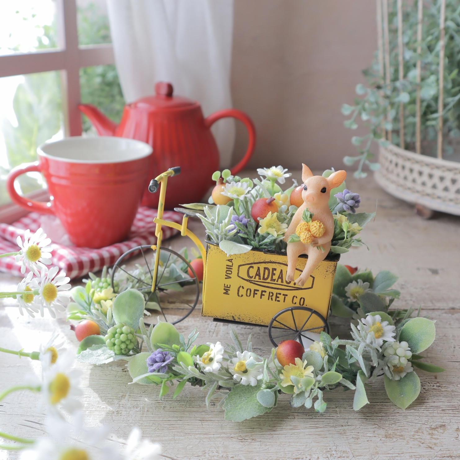 絵本の中の花畑　pig と黄色の自転車　pot & wreathe    2点set