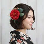 【ショート・ボブもOK】鮮やか椿と水引の髪飾り（赤）＊卒業式・成人式・結婚式に