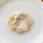 ビーズ刺繍ブローチ
