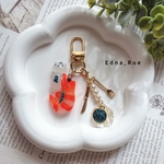 🦐海老の托卵🪺シンプルキーホルダー(キョムキョム🐱)/蓄光/レジン/チャーム/猫/ねこ/ネコ