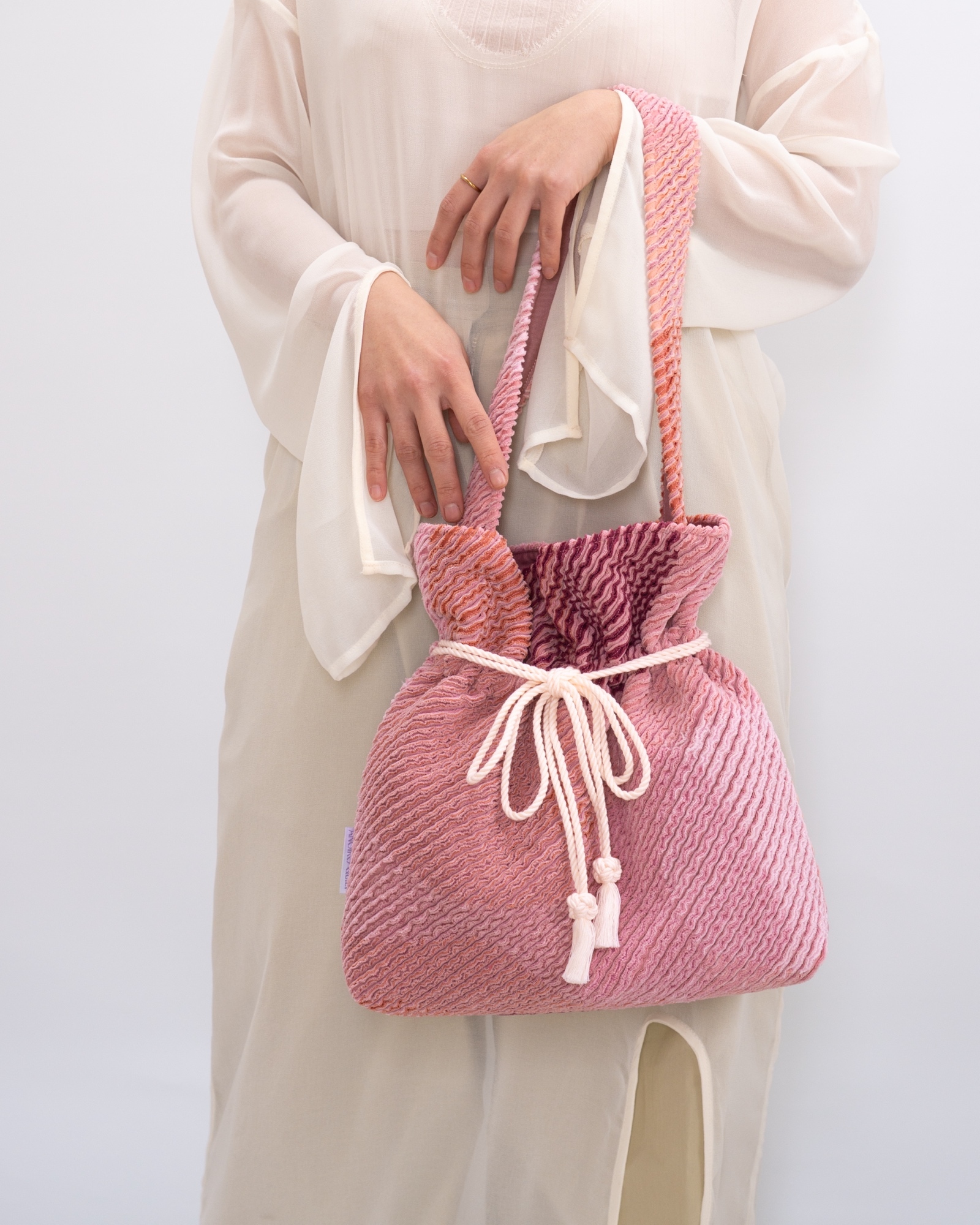 受注販売】スラッシュキルト マチありポーチ L - ANOIRO QUILT | minne