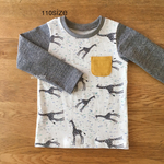 キリン柄 ポケットつき長袖Tシャツ≪110≫