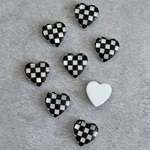 在庫処分〔10個〕16x16x4.5mm　樹脂カボション　ハート　市松模様