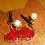 真っ赤に艶めくハート♥のイヤホンジャックピアス