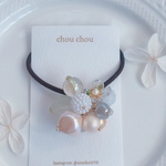 アクセサリー　ビーズ　ゆらゆら　ヘアゴム　清楚　可愛い　お花アクセサリー　水色　優しい　パール　上品　ナチュラル　きれいめコーデ　お出かけコーデ　色違い　　
