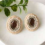 ♡まんまるいビーズ刺繍イヤリング（クリーム）