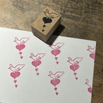 鳥が運ぶハートのはんこ20×30mm
