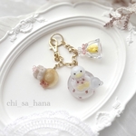 お花アヒルの浮き輪チャーム（ピンク）🩷アヒルさんの小さなバカンス