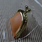 小さな皮革のジュエリーケース　淡いオレンジ