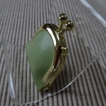 小さな皮革のジュエリーケース　クリームがかった黄緑