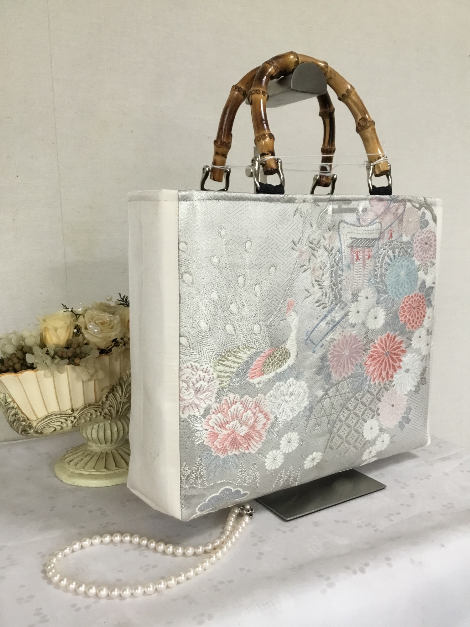 帯リメイクトートバック 蝶と花 刺繍 トートバッグ 帯リメイク 手作り