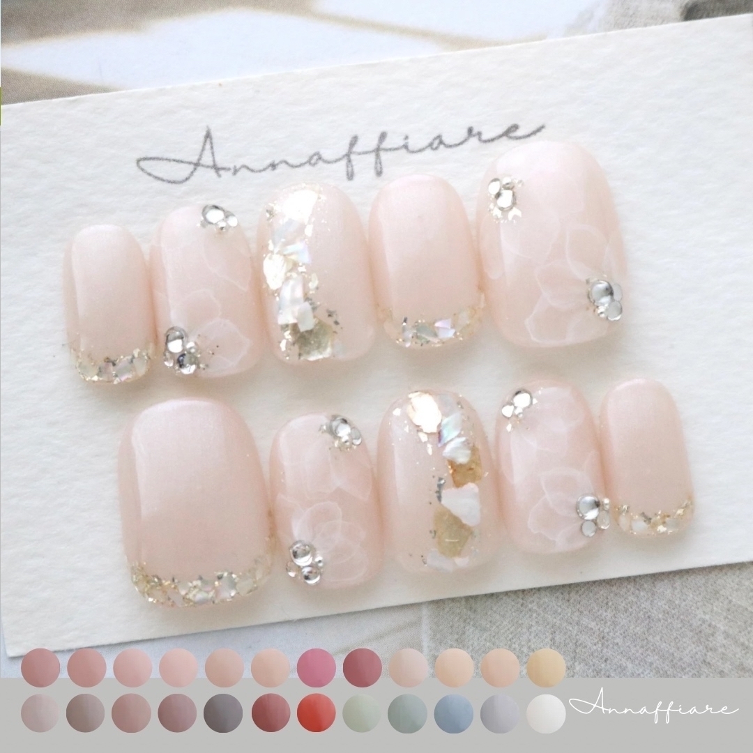 色が選べる♡シェルと水彩画フラワーのネイルチップ　　/Annaffiareたらしこみ花柄ウェディング洋装和装花嫁成人式振袖白無垢上品きれいめグレイッシュピンクパール