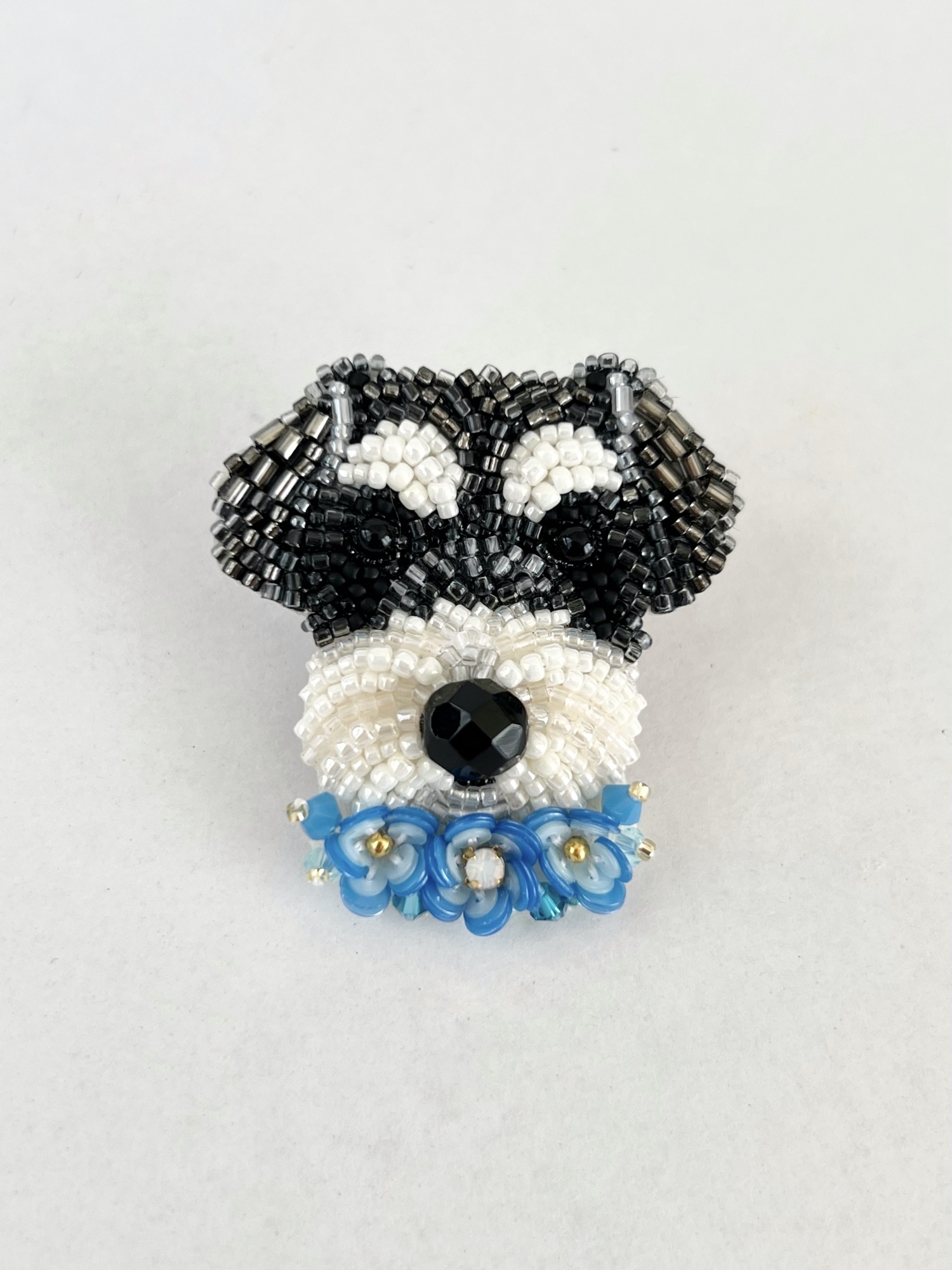 うちの子ビーズ刺繍ブローチ - naococo beads embroidery | minne