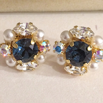 上品ビジューピアス