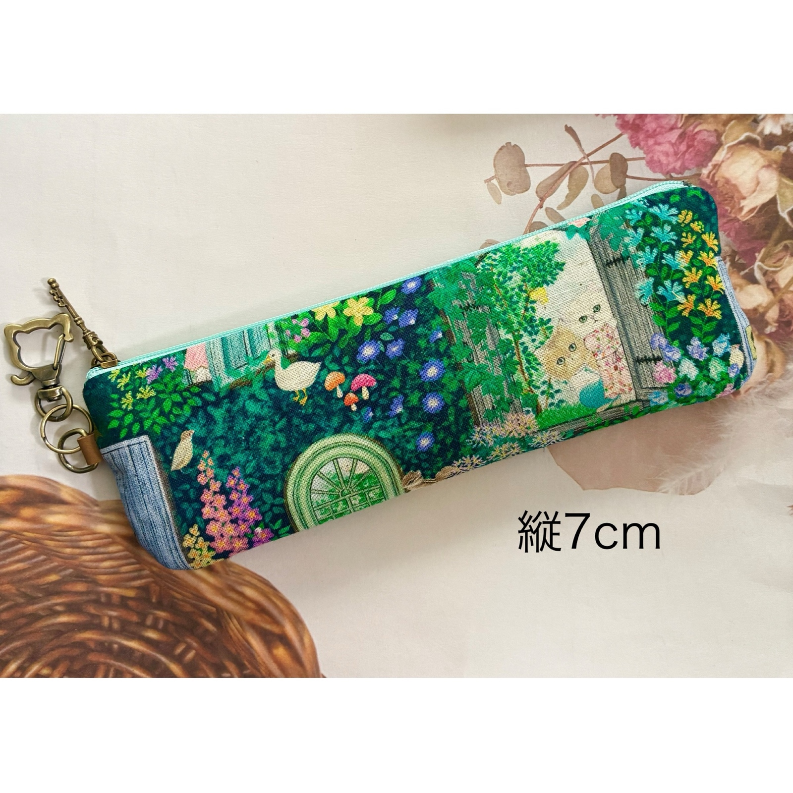 ユキエモン　yukiemon ハンドメイド　バッインバック　ポーチ　スマホポーチ 再販‼︎【 福袋 】 ハッピーバッグ ユキエモン ポーチ4点 - どんぐり家