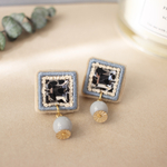 ビーズ刺繍𓍯アニマル柄くすみBlueピアス