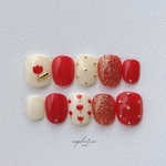 チューリップ🌷キッズネイルチップ（現品）　　ジェルネイル　花　子ども　赤　かわいい　キラキラ　レッド　ゴールド　フラワー　白　ラメ　ホワイト