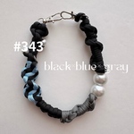 【オーダーOK！】ハンドストラップ　バッグチャーム　パラコード　フリル　レース
