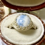 ブルーシェーライト 和風の瀬戸物みたいな色合い☆ クラウンリング  フリーサイズ パワーストーン 指輪 天然石 ハンドメイド