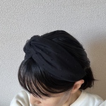 クロスターバン型カチューシャ（フロッキー水玉チュール・ブラック）chika　幅広カチューシャ　ターバン風　大人カチューシャ　フォーマル　　キッズカチューシャ　大人可愛い