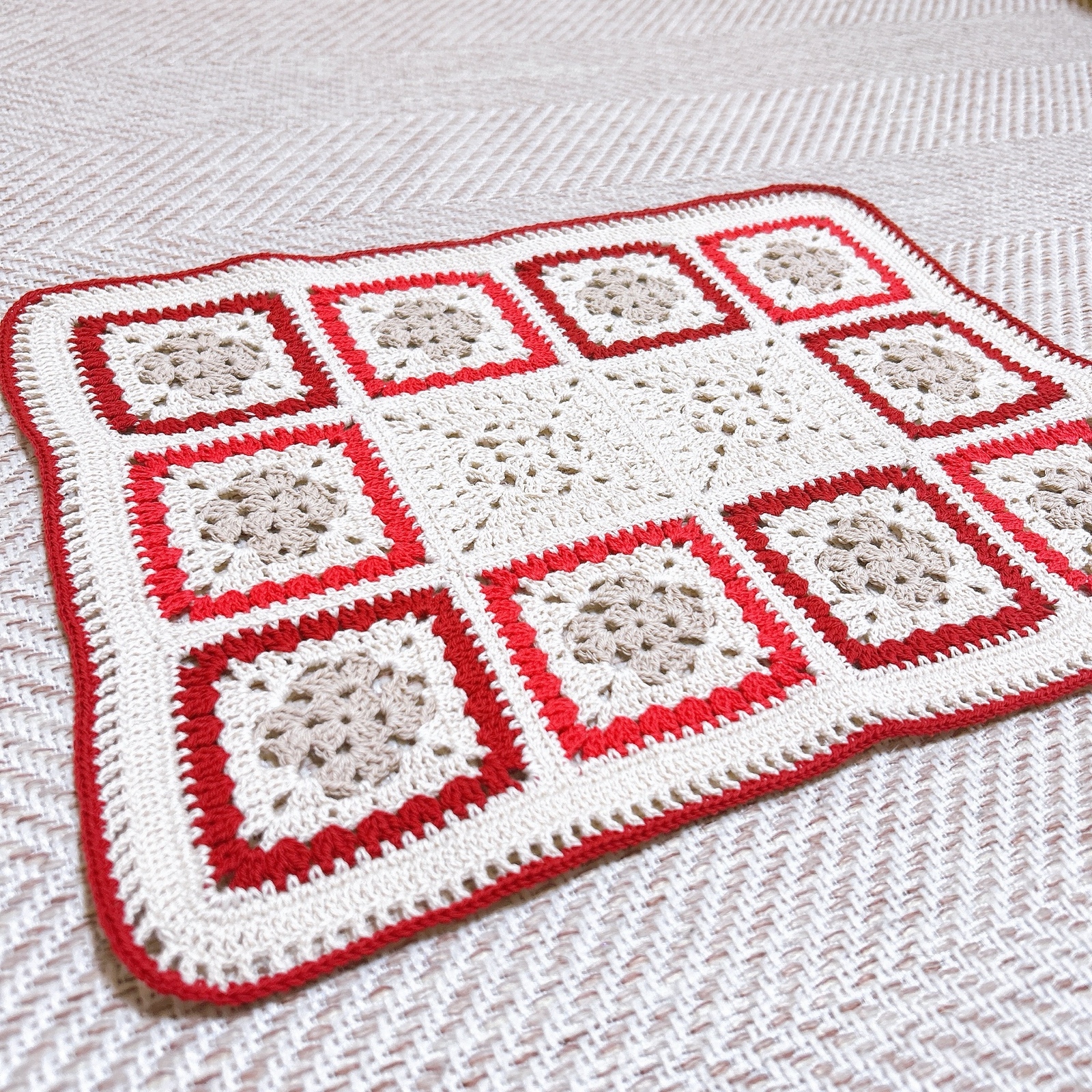 グラニースクエア マルチカバー - MOO.crochet 🪡 | minne byGMOペパボ