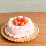 苺のホールケーキ