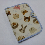 １５９．pon動物フェイス柄の母子手帳ケースS　ブルー　通帳＆カードケース