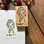 スタンプ　No. 9502 merci　小鳥を手にした女の子