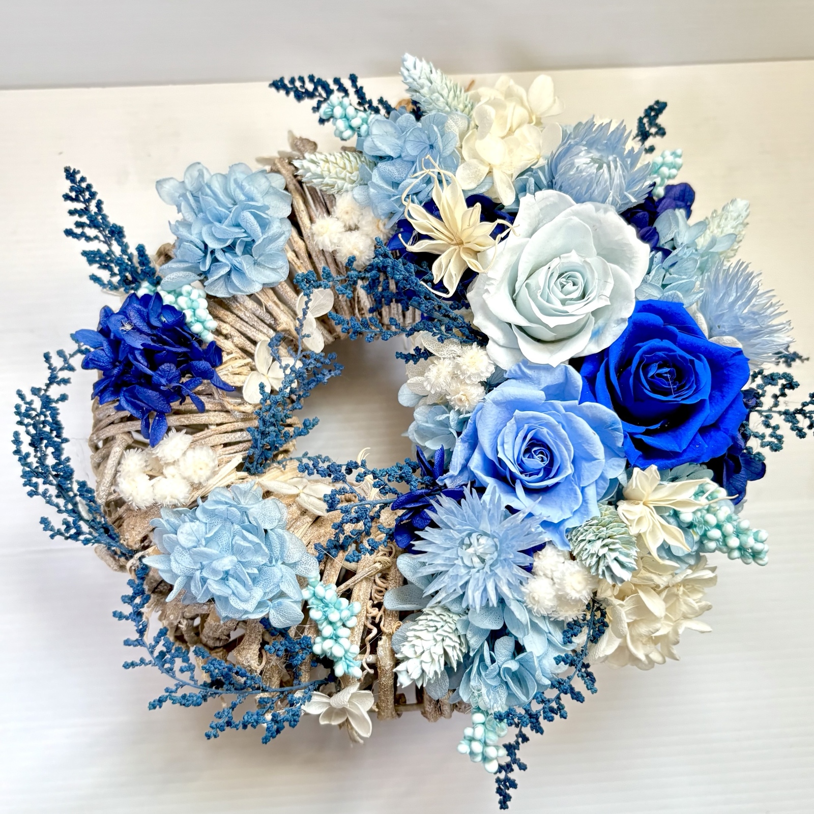 プリザーブドフラワー⭐︎薔薇のカーリードーナツリース⭐︎プレゼントなど⭐︎ロイヤルブルー系