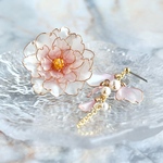 花散る牡丹のピアス/イヤリング　うすくれない