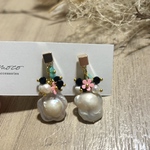 お花柄　淡水パールピアス　18kgf