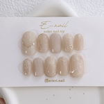 chiffon white nuance オフホワイト　ベージュ　マグネット　シンプル　上品　ブライダル　前撮り　大人可愛い　ネイル　