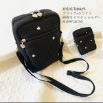 mini heartブラック×ホワイト　両開きスマホショルダー　H19Ｗ14Ｄ6ヌビ　ハート　サブバッグ　ポシェット　ヌビバッグ　大人可愛い