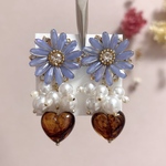 Blue×Brown♡ 《イヤリング/ピアス/サージカルステンレス/パール/大ぶり/ファー/ブルー/ブラウン/ハート》