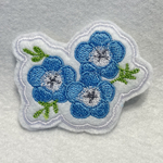 ネモフィラの刺繍ブローチ