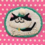 毛糸ねこのバッチ