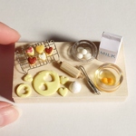 【送料無料＆受注生産】ミニチュアセット お菓子作り風景 鑑賞 インテリア ドールハウス ミニチュアハウス ぬい活 ぬい撮り ミニチュアフード クッキー スイーツ 卵  リアル キッチン おもしろ 