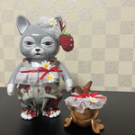 ニャンコ用　いちご柄🍓サロペット　ロンパース