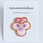 ビオラの刺繍ブローチ ピンクカラー