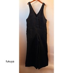 new⚪︎黒ベロア風コーデュロイのフリルVネックサロペット