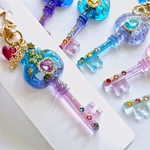 魔法の鍵　キーホルダー　チャーム　