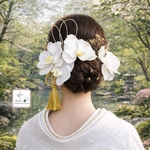 胡蝶蘭 5輪　金箔　水引き　タッセル　かすみ草　結婚式 卒業式 成人式 ヘッドパーツ 髪飾り 和装 洋装   純白　ウエディング