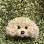 ＊うるうるトイプードル　毛糸キーホルダー＊アプリコットクリーム　　ぬいぐるみマスコット　動物ポンポン　置き物　犬　オーダー　ペット　うちの子　ラブラドールレトリバー