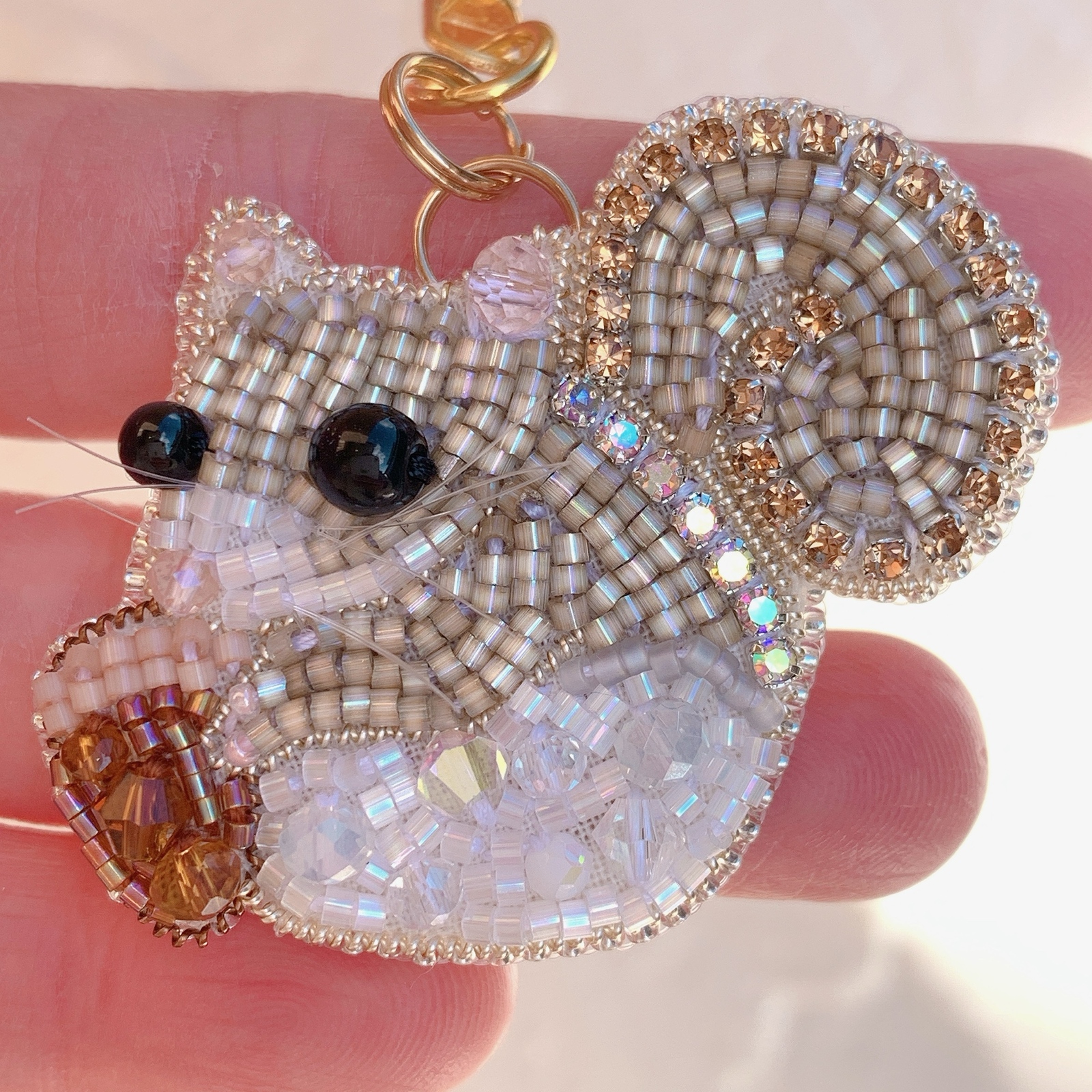 フェレットのビーズ刺繍 - -ramu-GALLERY | minne byGMOペパボ 国内