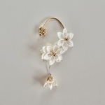 No.27 ( earhook ) lace flower 白 フラワー レース ブライダル ウエディング 華やか 大ぶり ミルキー ゴールド 春 イヤーフック