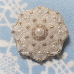 [オーダー品]ビーズ刺繍の小さめブローチ