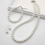 パールアクセサリーセット①　３点セット【ネックレス・ブレスレット・ピアス／イヤリング】