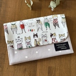 ＊YUWAおしゃれ猫 アイボリー マチがなくても広がるポーチ＊通帳ポーチ  マルチポーチ 仕切りポーチ